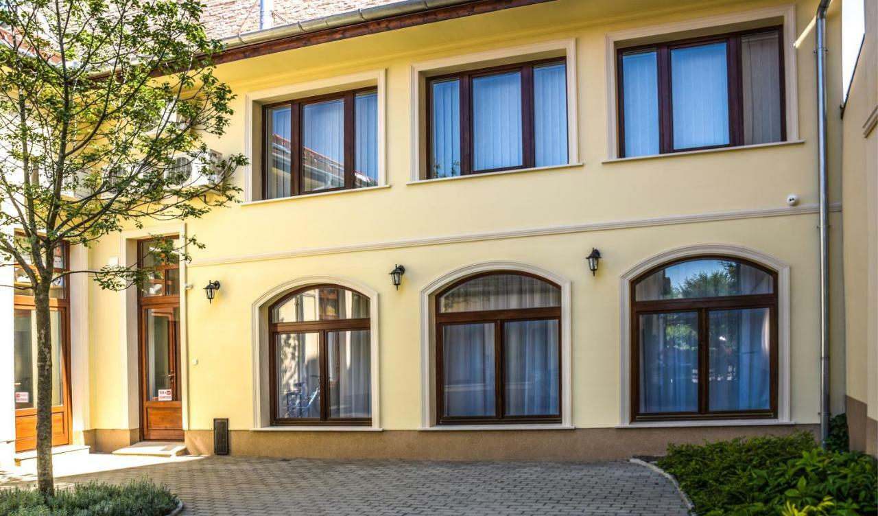 Centrum Apartman Cegléd 外观 照片